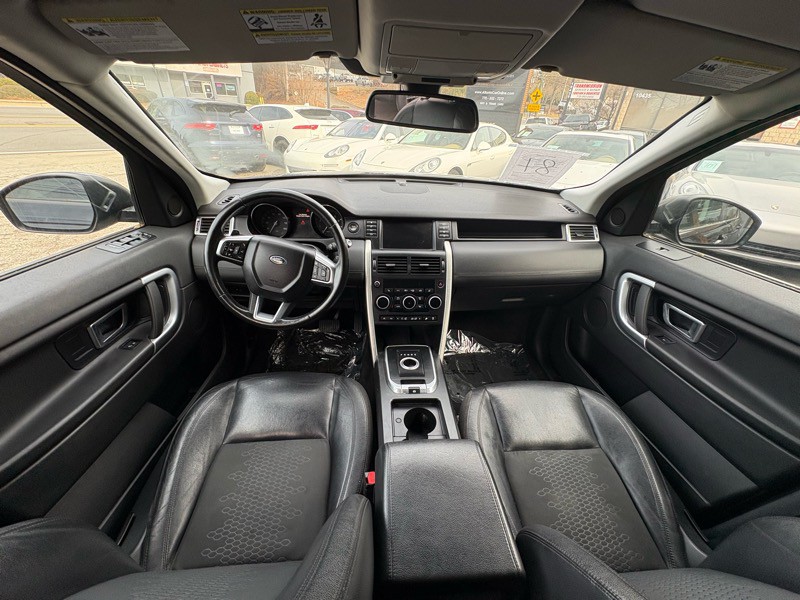 2016 Land Rover Discovery Sport Image 11