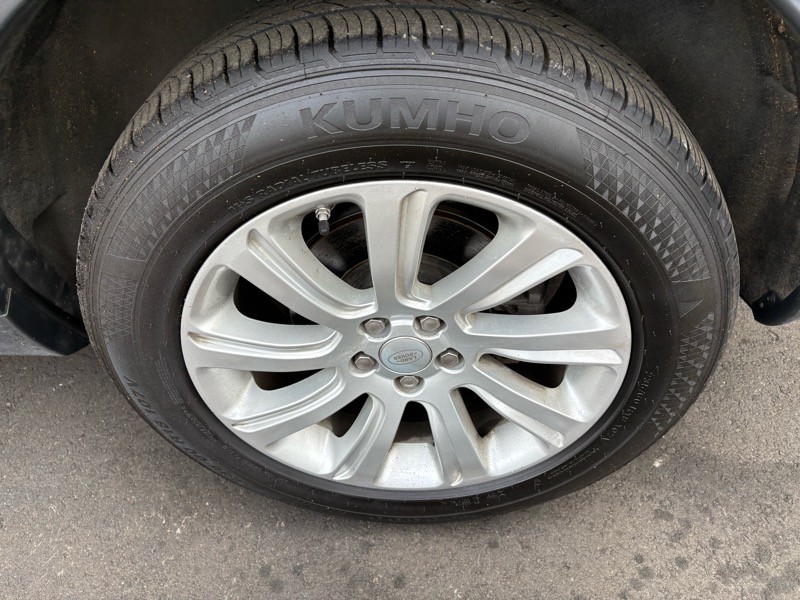 2016 Land Rover Discovery Sport Image 28