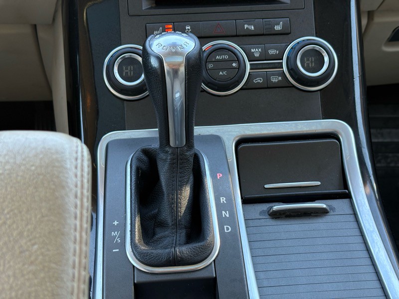 2011 Land Rover Range Rover Sport Image 20