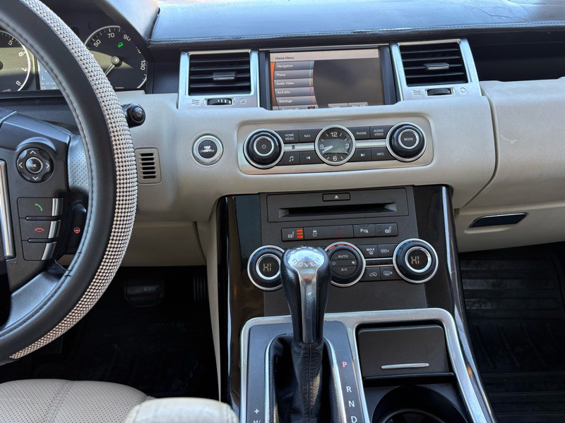 2011 Land Rover Range Rover Sport Image 23