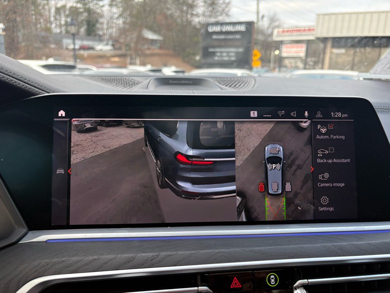 2020 BMW X7 Image 16