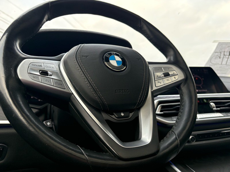 2020 BMW X7 Image 29