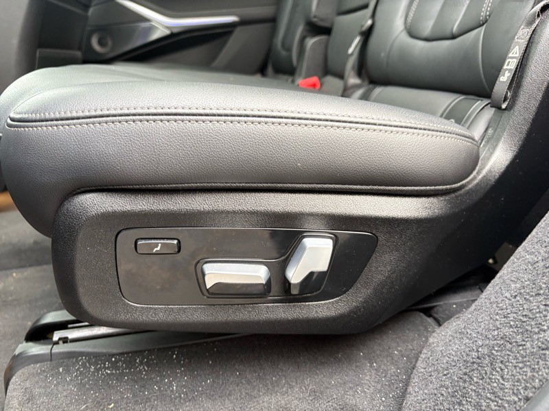 2020 BMW X7 Image 46