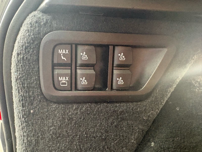 2020 BMW X7 Image 50