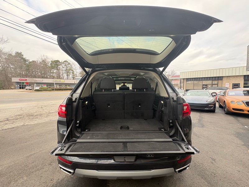 2020 BMW X7 Image 58