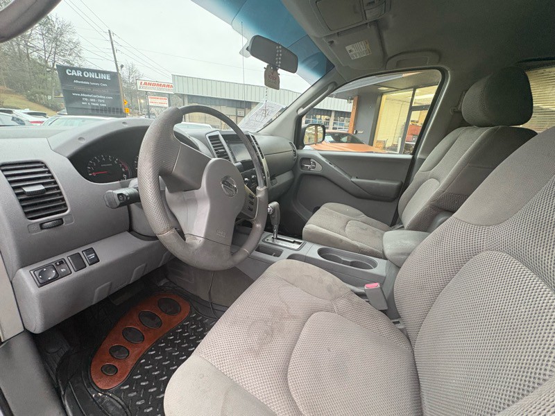 2007 Nissan Frontier Image 11