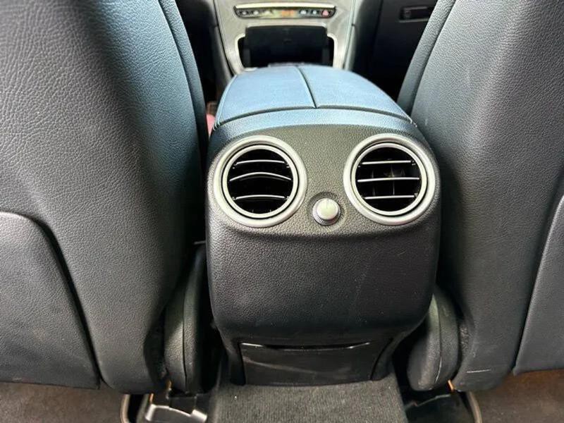 2021 Mercedes-Benz GLC-Class Image 34