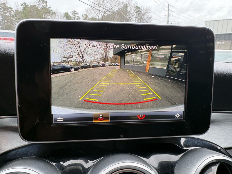 2017 Mercedes-Benz C-Class Image 19