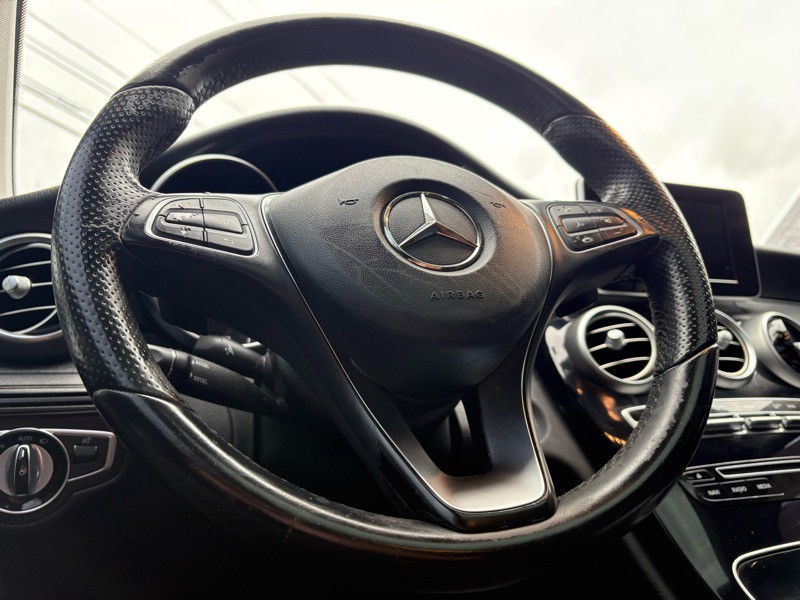 2017 Mercedes-Benz C-Class Image 23