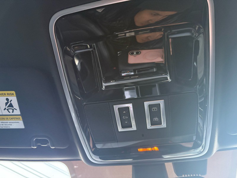 2014 Land Rover Range Rover Image 18