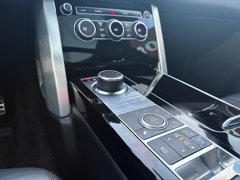 2014 Land Rover Range Rover Image 20