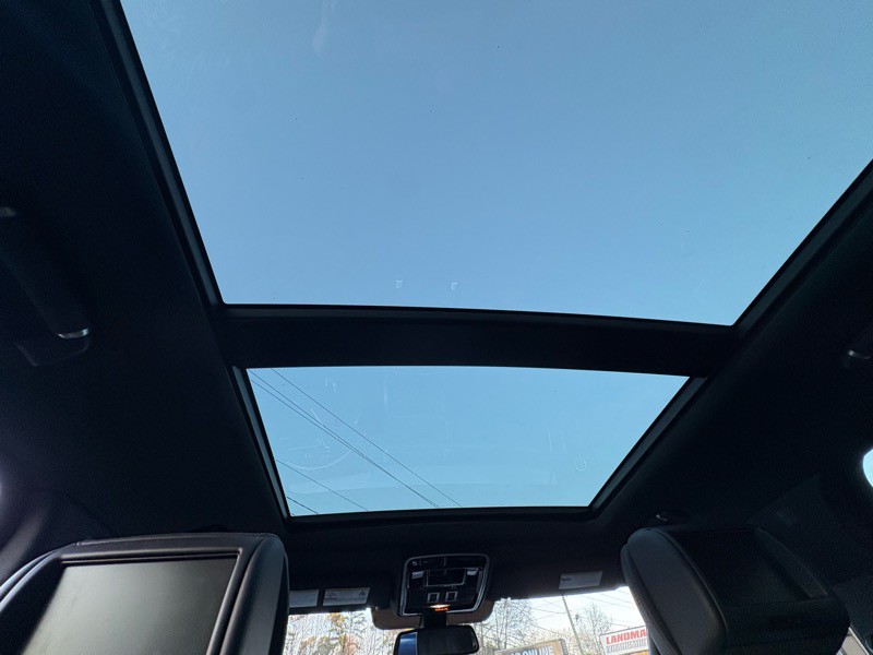 2014 Land Rover Range Rover Image 24