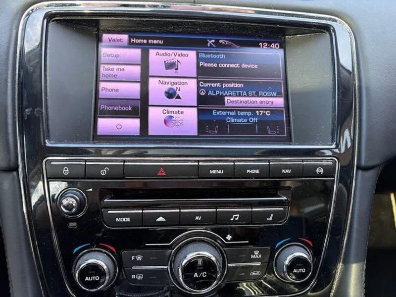 2013 Jaguar XJ Image 14