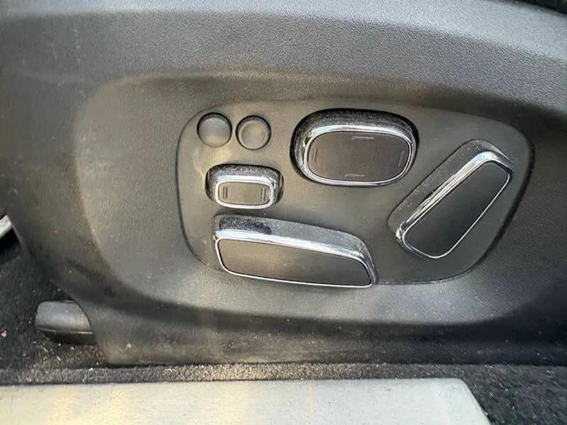 2013 Jaguar XJ Image 19