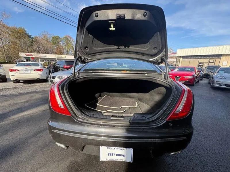 2013 Jaguar XJ Image 29