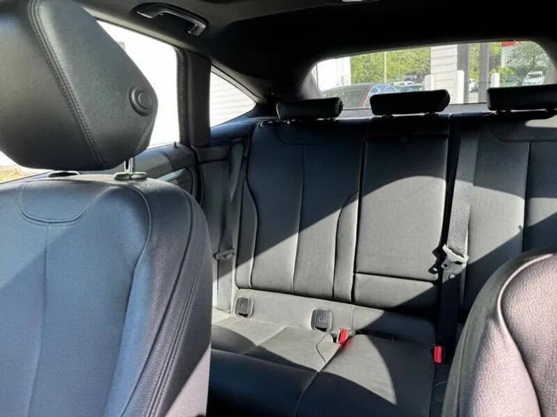 2014 BMW 3 Series Image 12