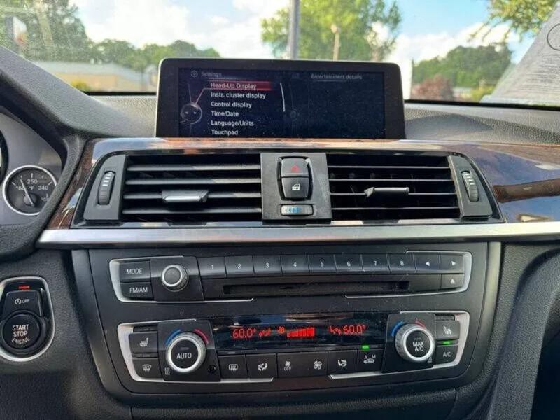 2014 BMW 3 Series Image 17