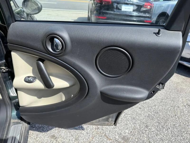 2013 MINI Countryman Image 17