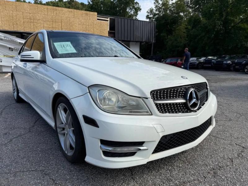 2013 Mercedes-Benz C-Class Image 3