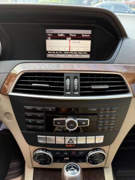 2013 Mercedes-Benz C-Class Image 11