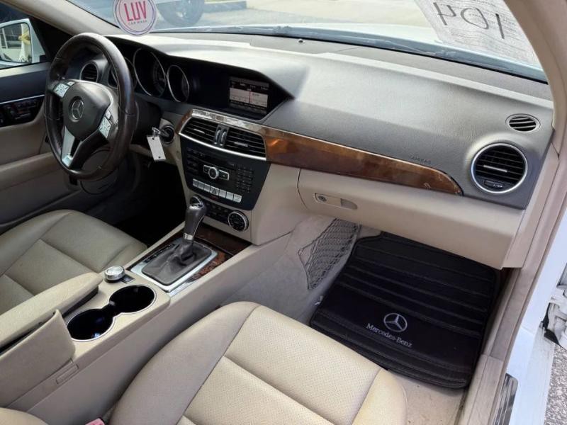 2013 Mercedes-Benz C-Class Image 18