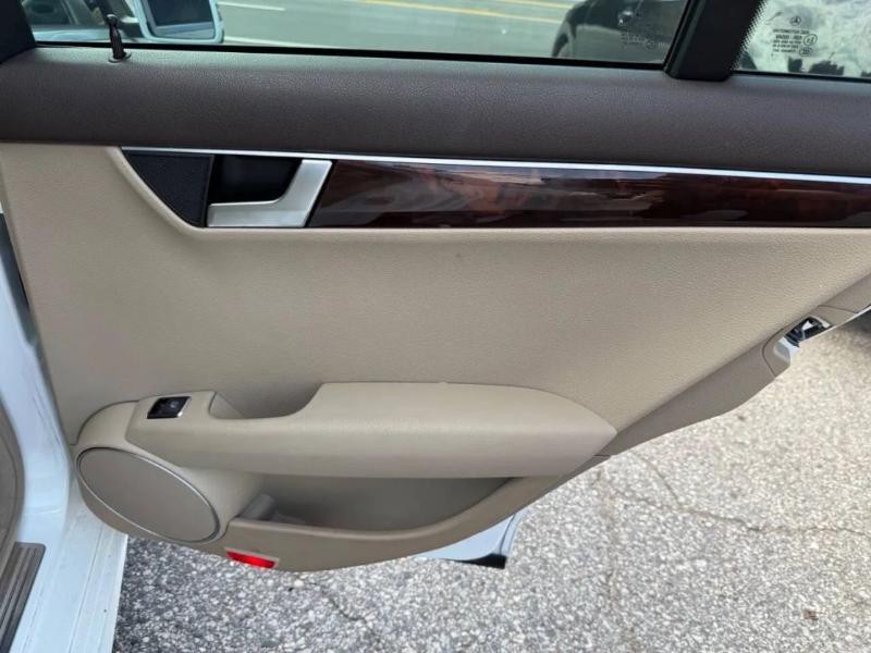 2013 Mercedes-Benz C-Class Image 20