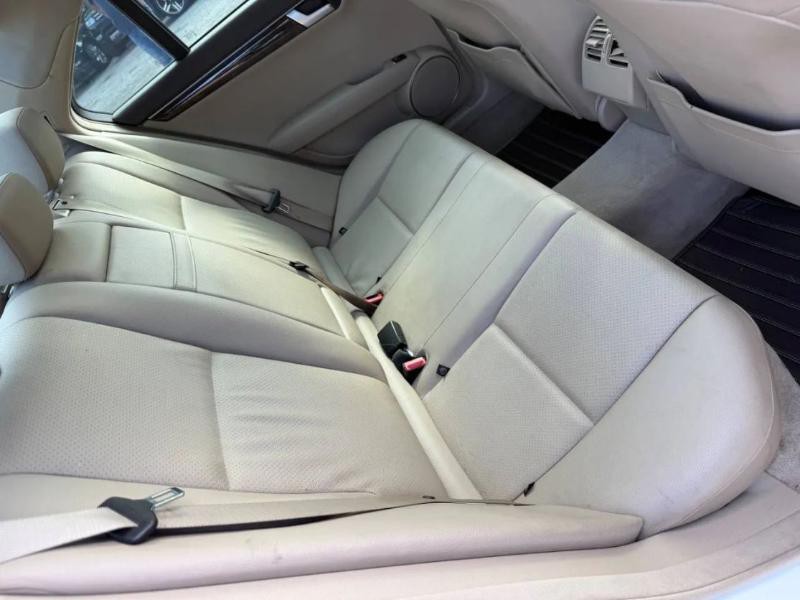 2013 Mercedes-Benz C-Class Image 22