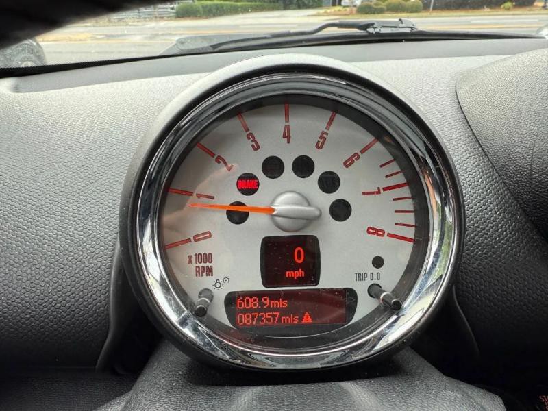 2013 MINI Countryman Image 20