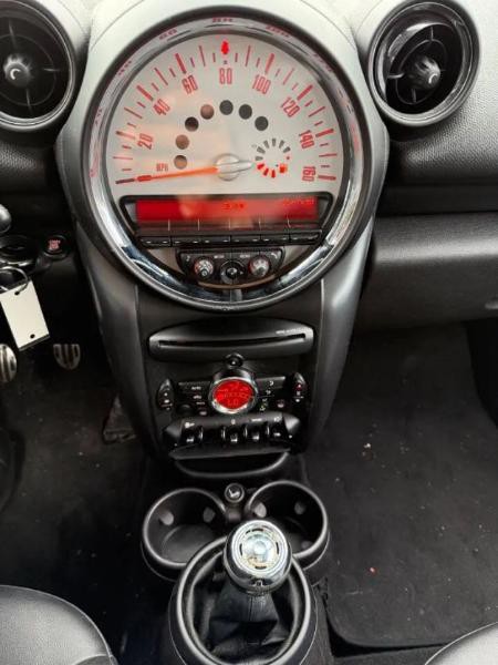 2013 MINI Countryman Image 21