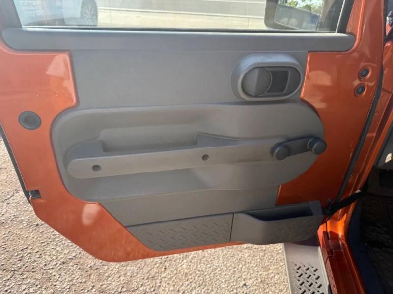 2010 Jeep Wrangler Image 8