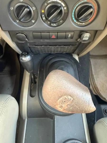 2010 Jeep Wrangler Image 19