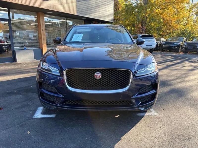 2017 Jaguar F-PACE Image 2