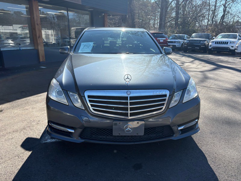 2013 Mercedes-Benz E-Class Image 2