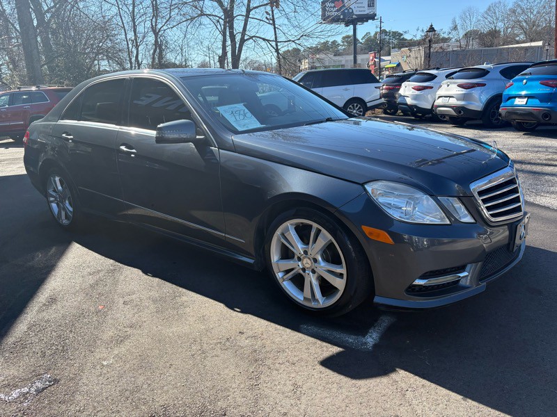 2013 Mercedes-Benz E-Class Image 3