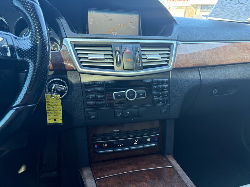 2013 Mercedes-Benz E-Class Image 21