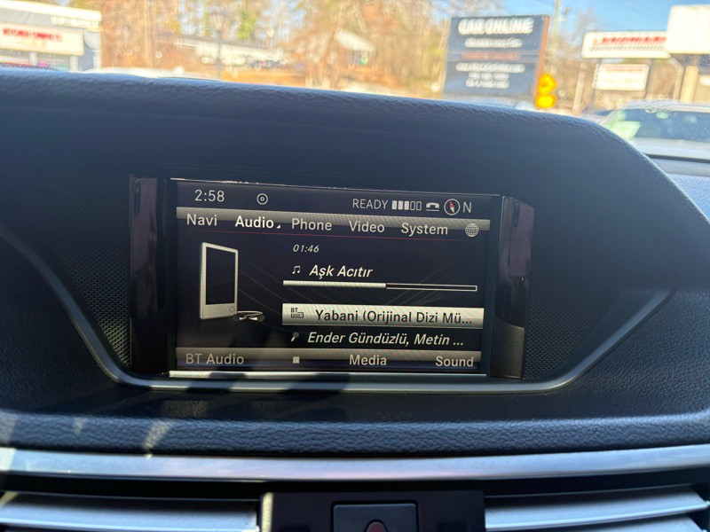 2013 Mercedes-Benz E-Class Image 22