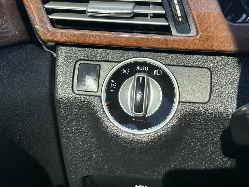 2013 Mercedes-Benz E-Class Image 28