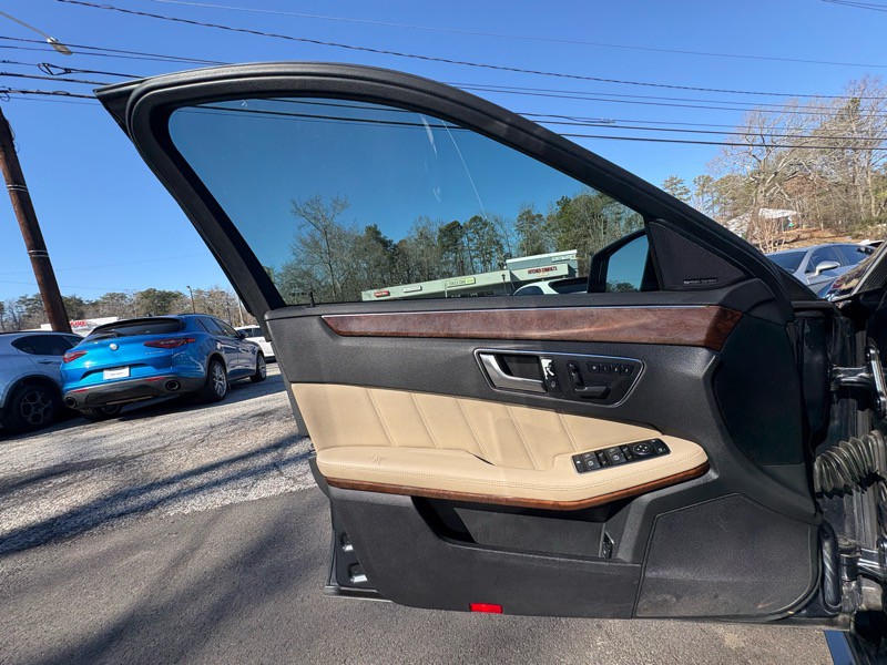 2013 Mercedes-Benz E-Class Image 30