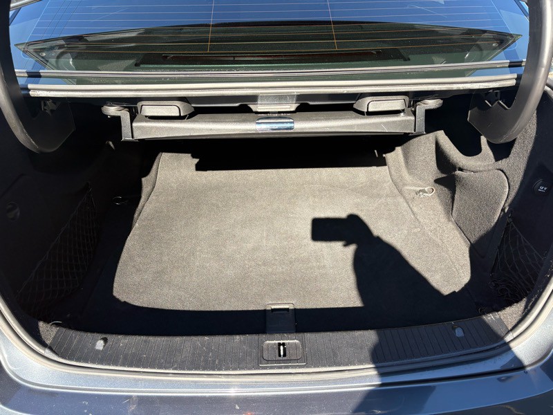 2013 Mercedes-Benz E-Class Image 35