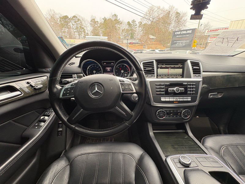 2016 Mercedes-Benz GL-Class Image 10