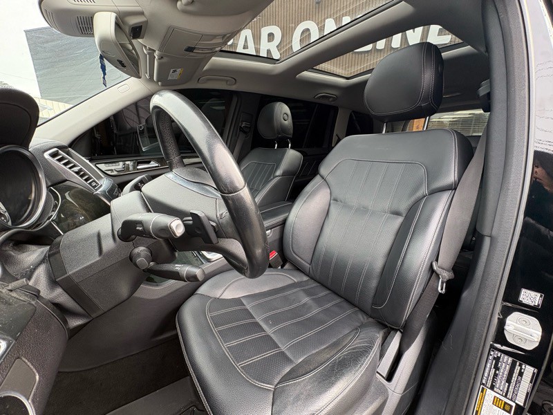 2016 Mercedes-Benz GL-Class Image 29