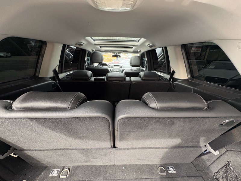 2016 Mercedes-Benz GL-Class Image 34