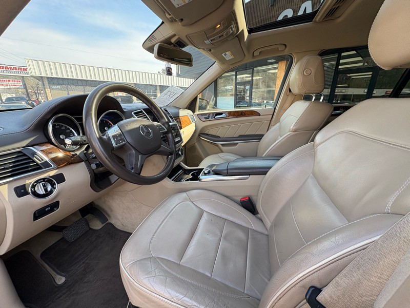 2013 Mercedes-Benz GL-Class Image 9