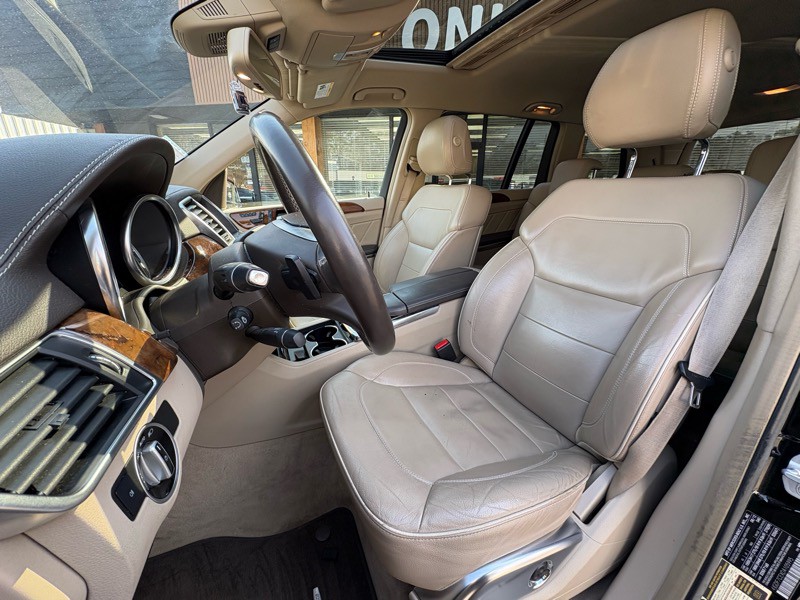 2013 Mercedes-Benz GL-Class Image 10