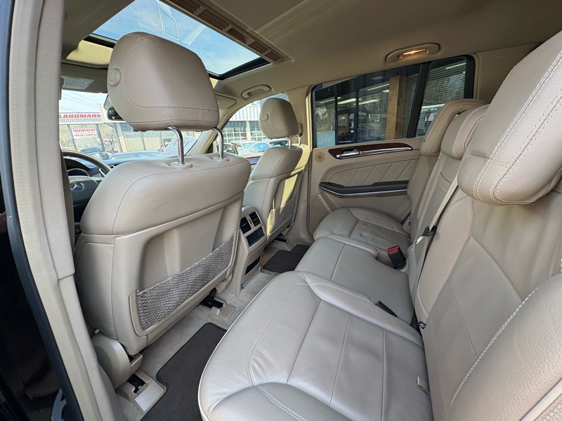 2013 Mercedes-Benz GL-Class Image 16