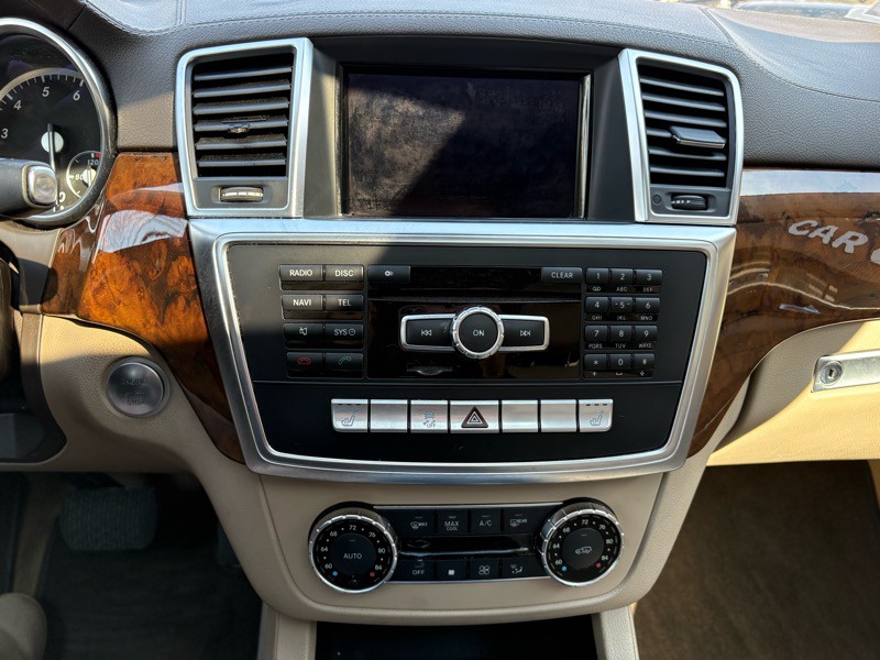 2013 Mercedes-Benz GL-Class Image 23