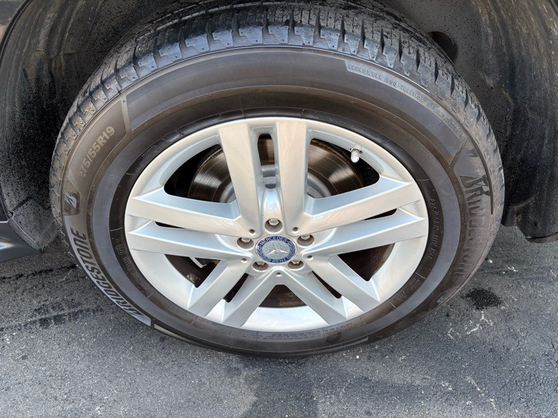 2013 Mercedes-Benz GL-Class Image 40