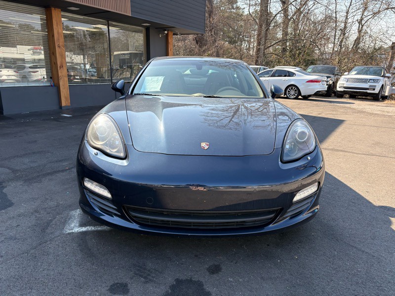 2013 Porsche Panamera Image 2