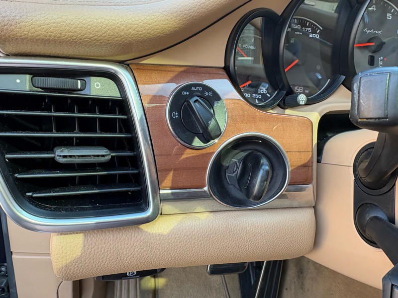 2013 Porsche Panamera Image 26