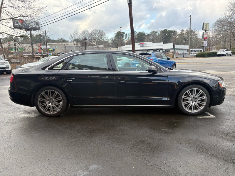 2011 Audi A8 Image 4